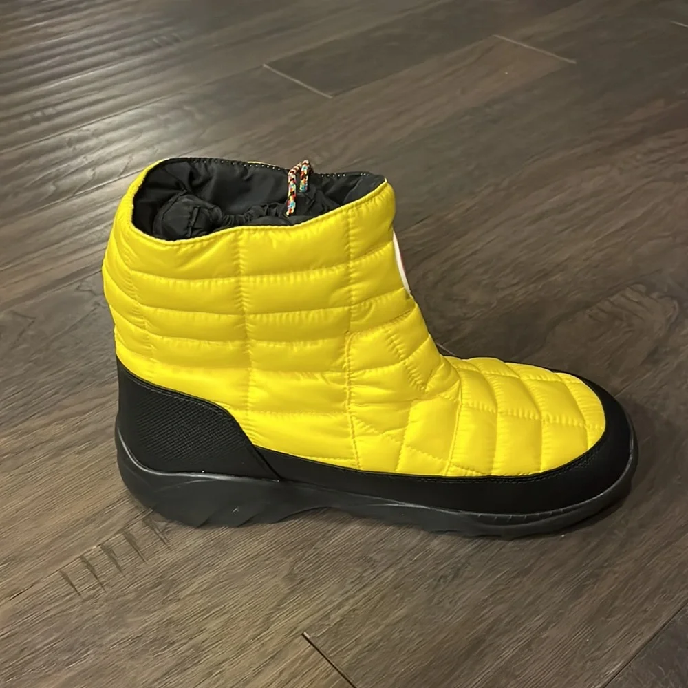 The North Face Yellow and Black Men's Rain & Snow Boots